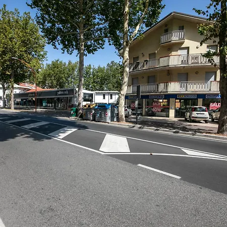 Residenza Quadrifoglio 切塞纳